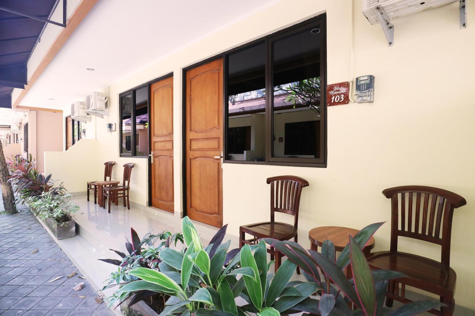 Hotel Dee Mansion Denpasar Zewnętrze zdjęcie
