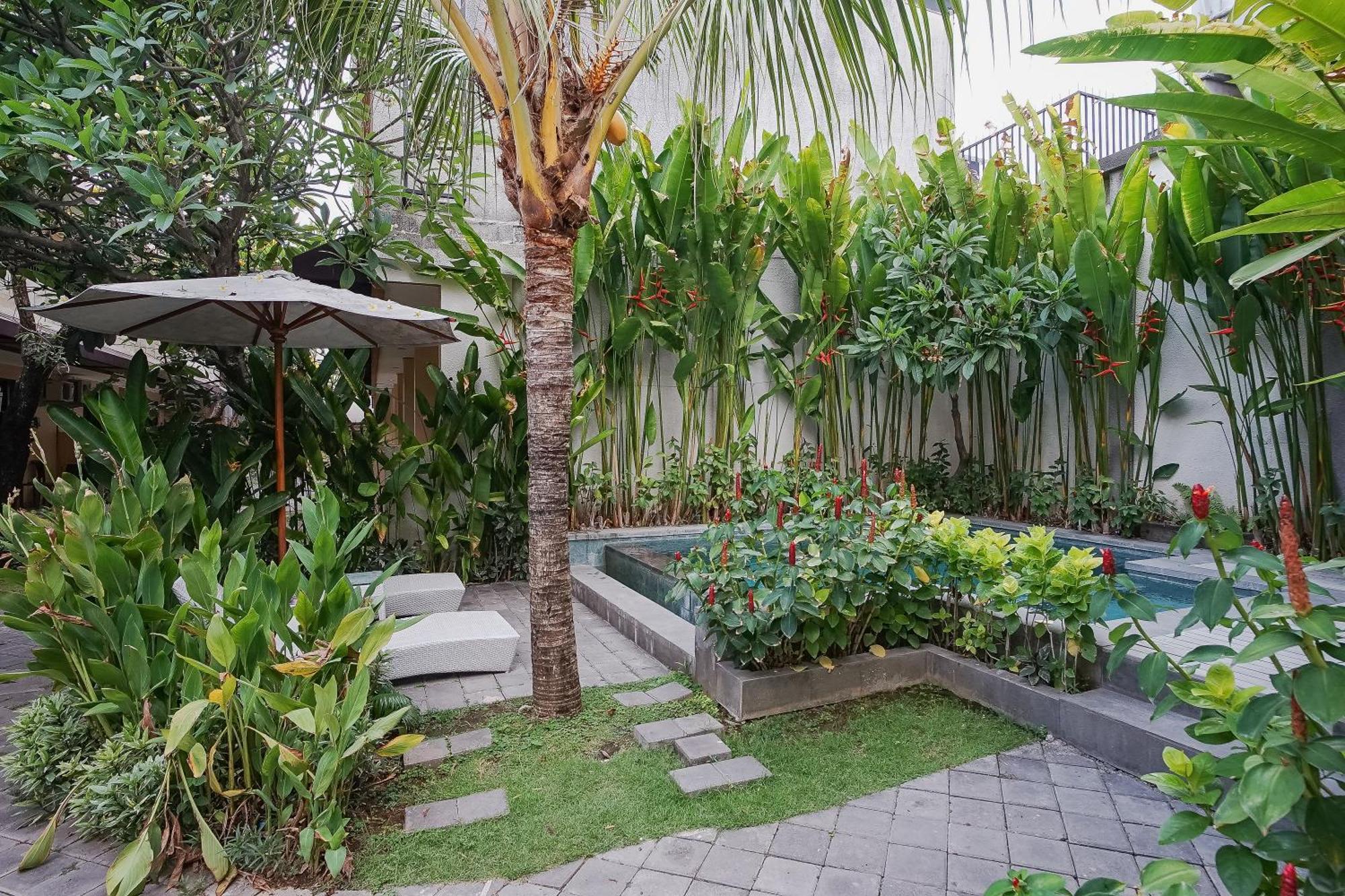 Hotel Dee Mansion Denpasar Zewnętrze zdjęcie