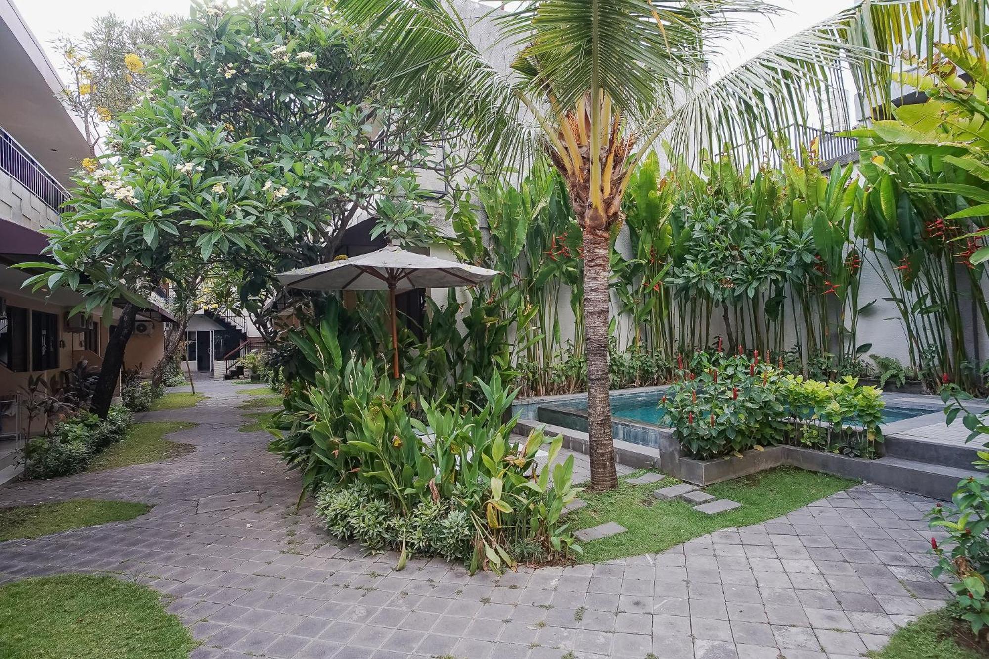 Hotel Dee Mansion Denpasar Zewnętrze zdjęcie