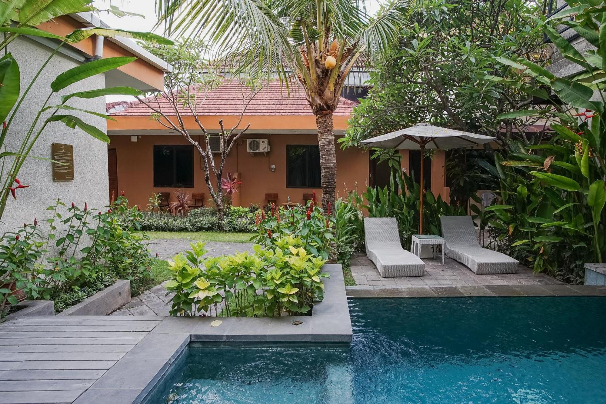 Hotel Dee Mansion Denpasar Zewnętrze zdjęcie