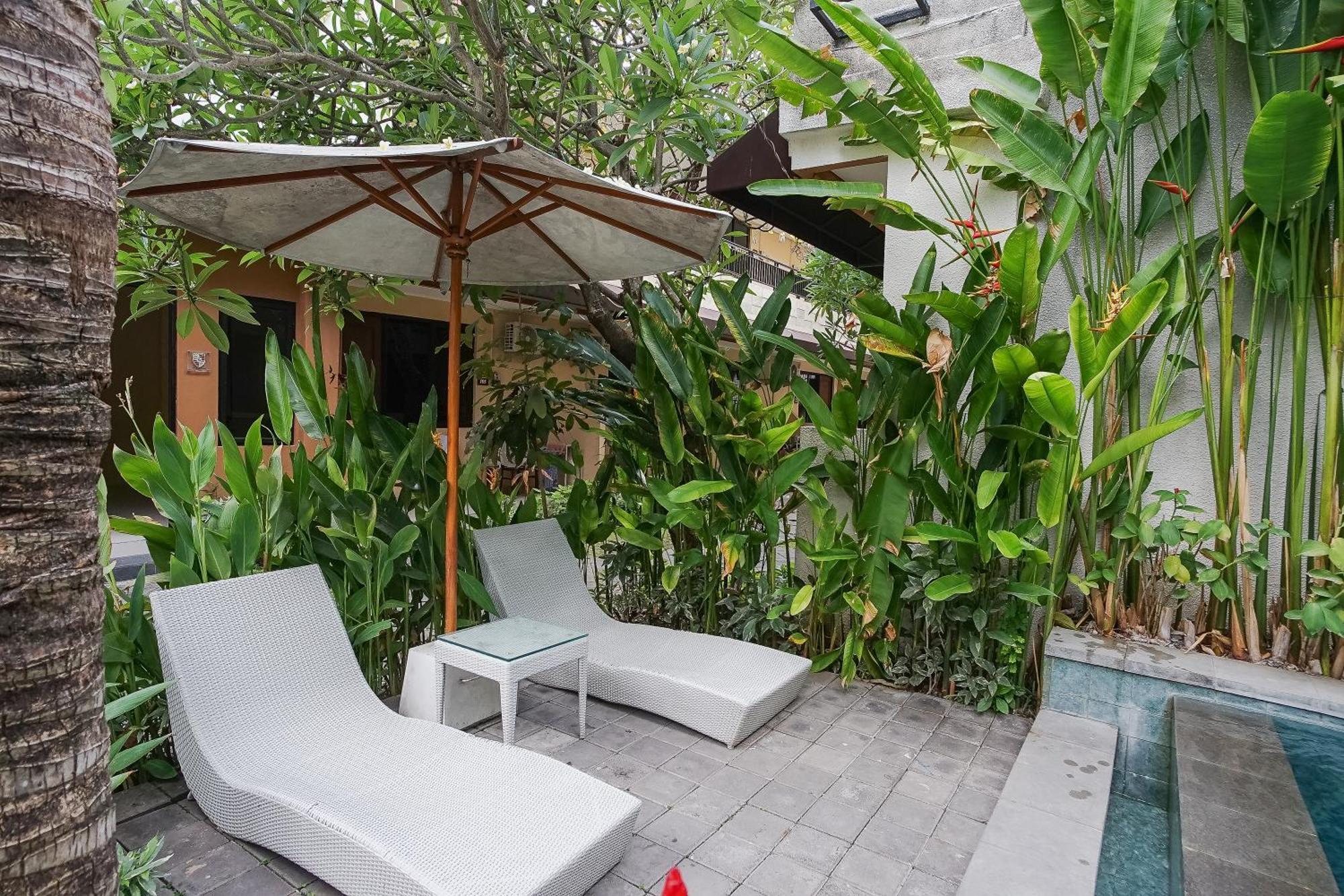 Hotel Dee Mansion Denpasar Zewnętrze zdjęcie