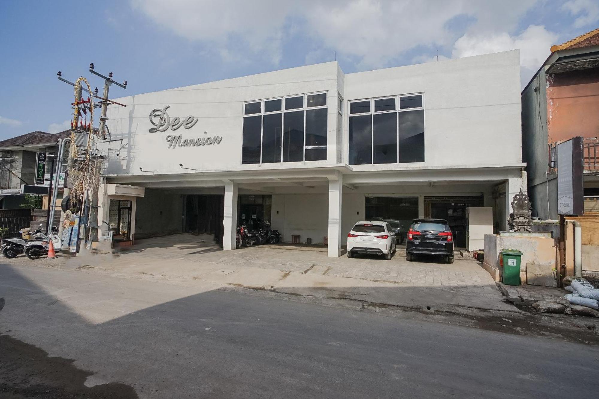Hotel Dee Mansion Denpasar Zewnętrze zdjęcie