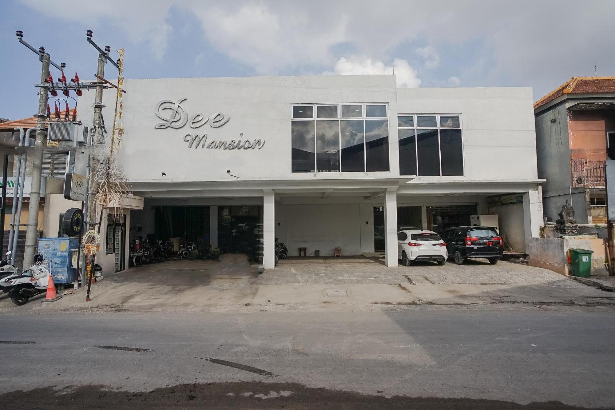 Hotel Dee Mansion Denpasar Zewnętrze zdjęcie