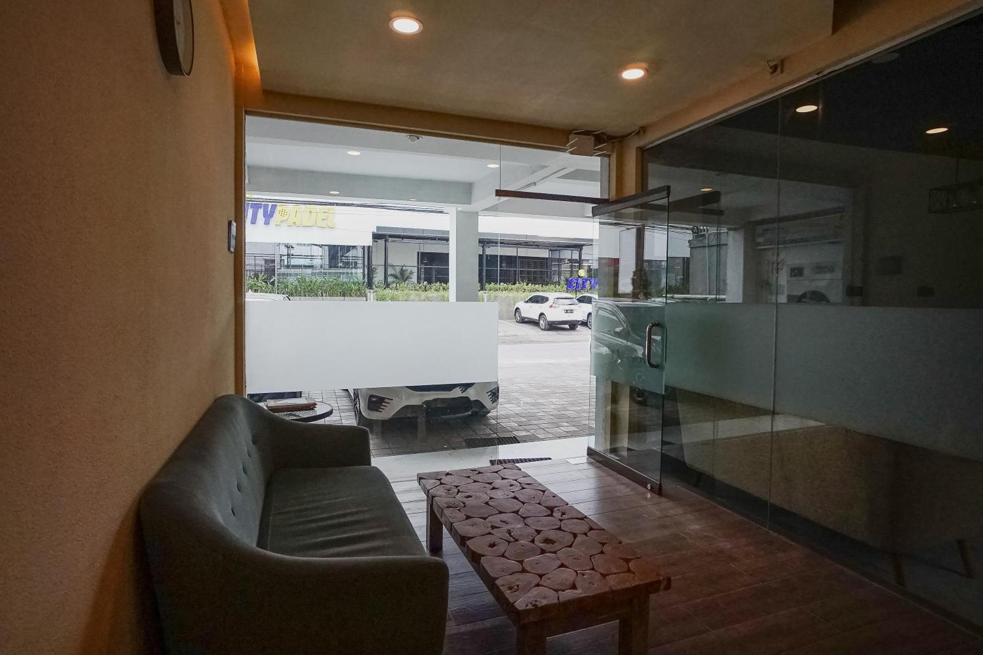 Hotel Dee Mansion Denpasar Zewnętrze zdjęcie