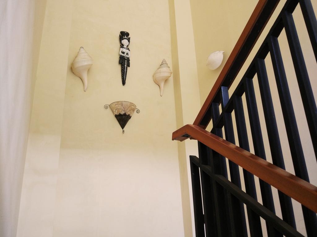 Hotel Dee Mansion Denpasar Zewnętrze zdjęcie