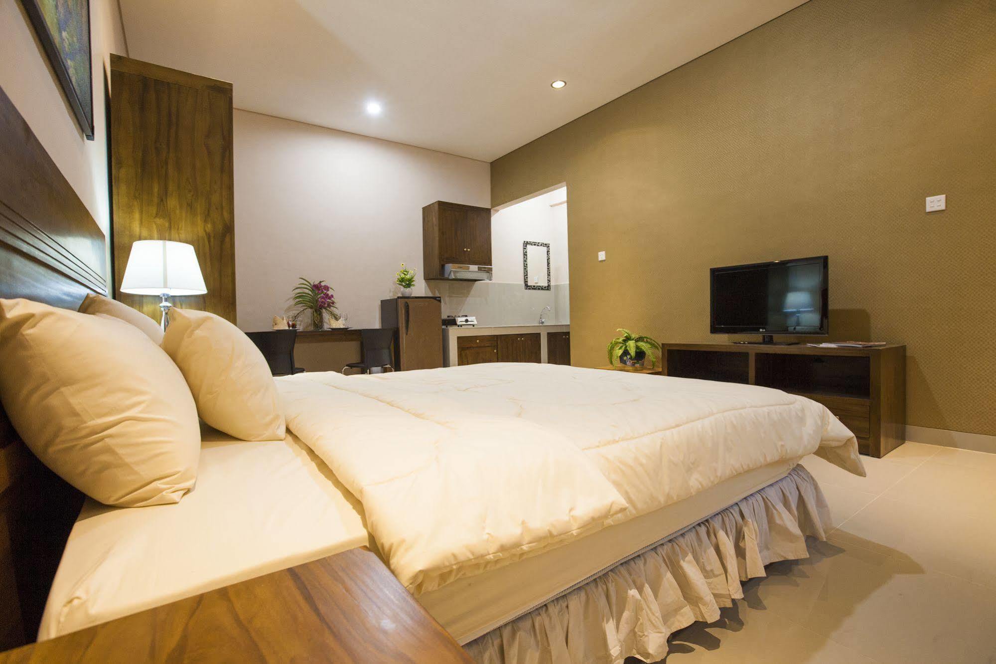 Hotel Dee Mansion Denpasar Zewnętrze zdjęcie