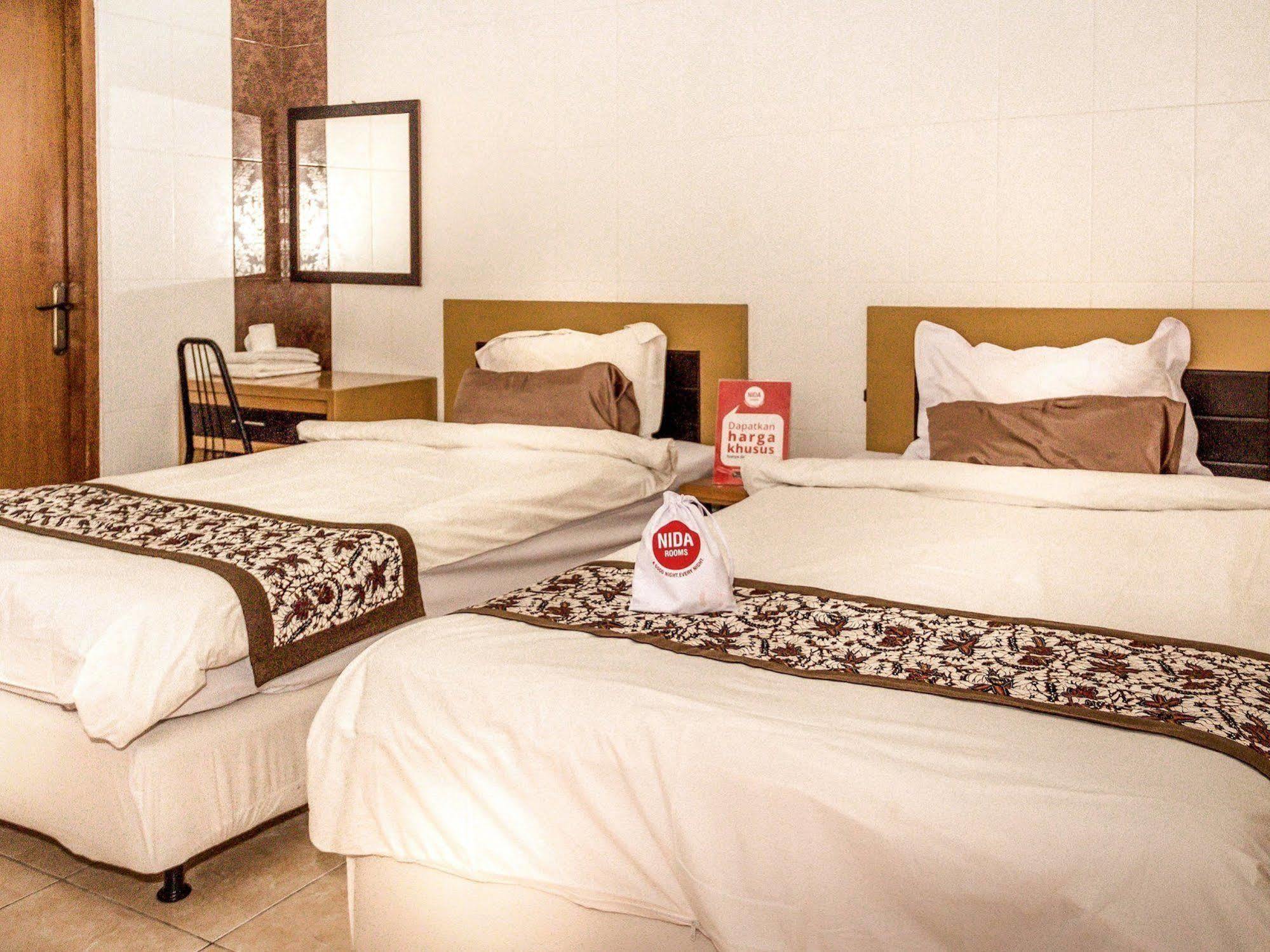 Hotel Dee Mansion Denpasar Zewnętrze zdjęcie